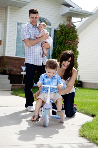 family riding bikes